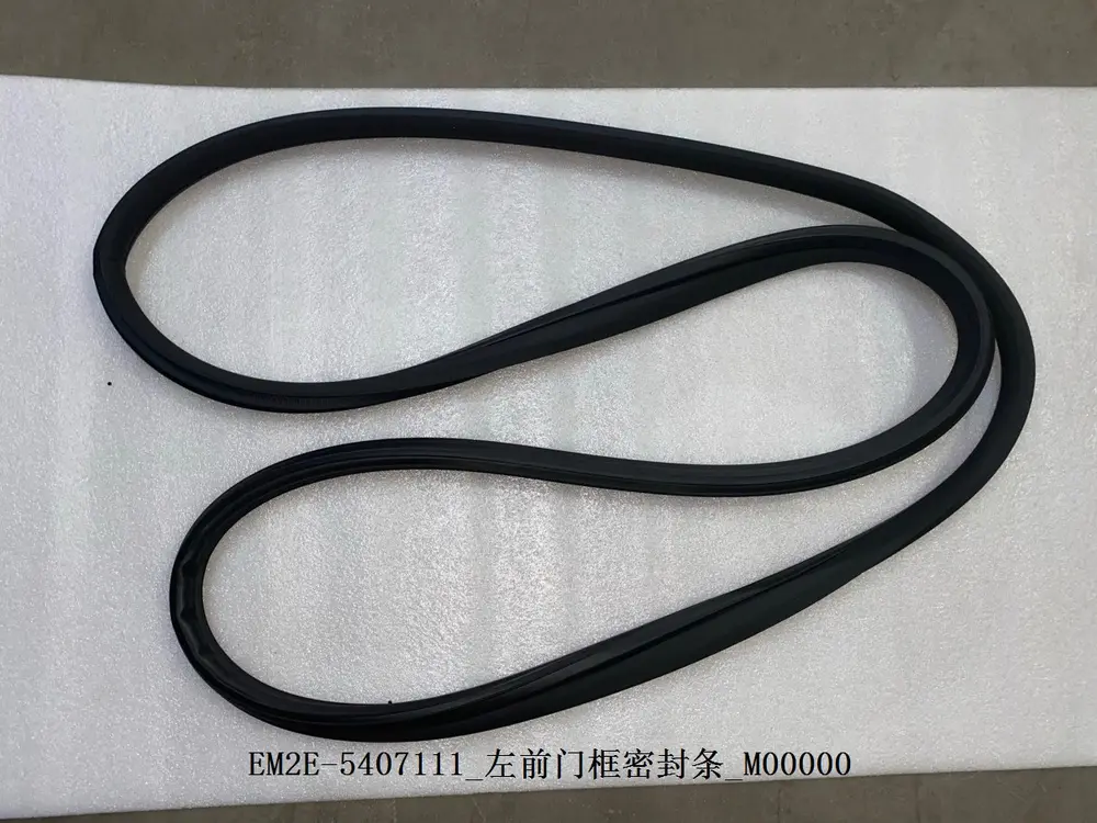 لاستیک دور چهارچوب در جلو چپ بی وای دی Dolphin EV – 13135944-00